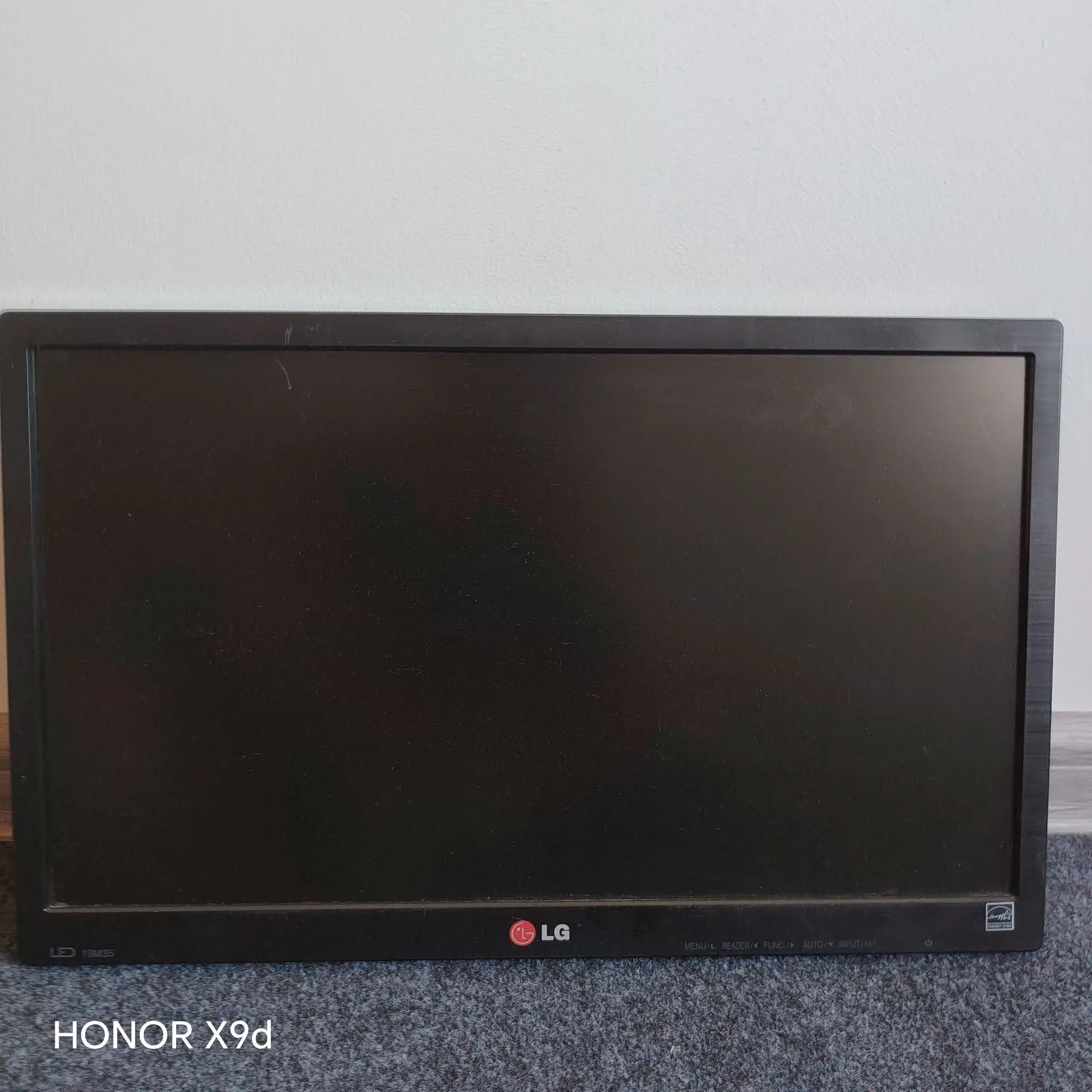 lg televizor sotiladi