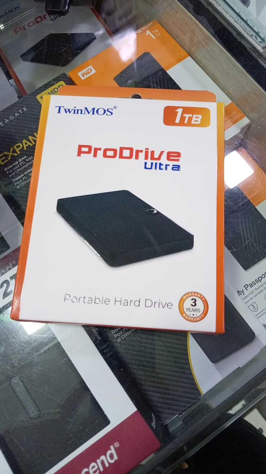 TwinMOS ProDrive Ultra объемом 1 TB.