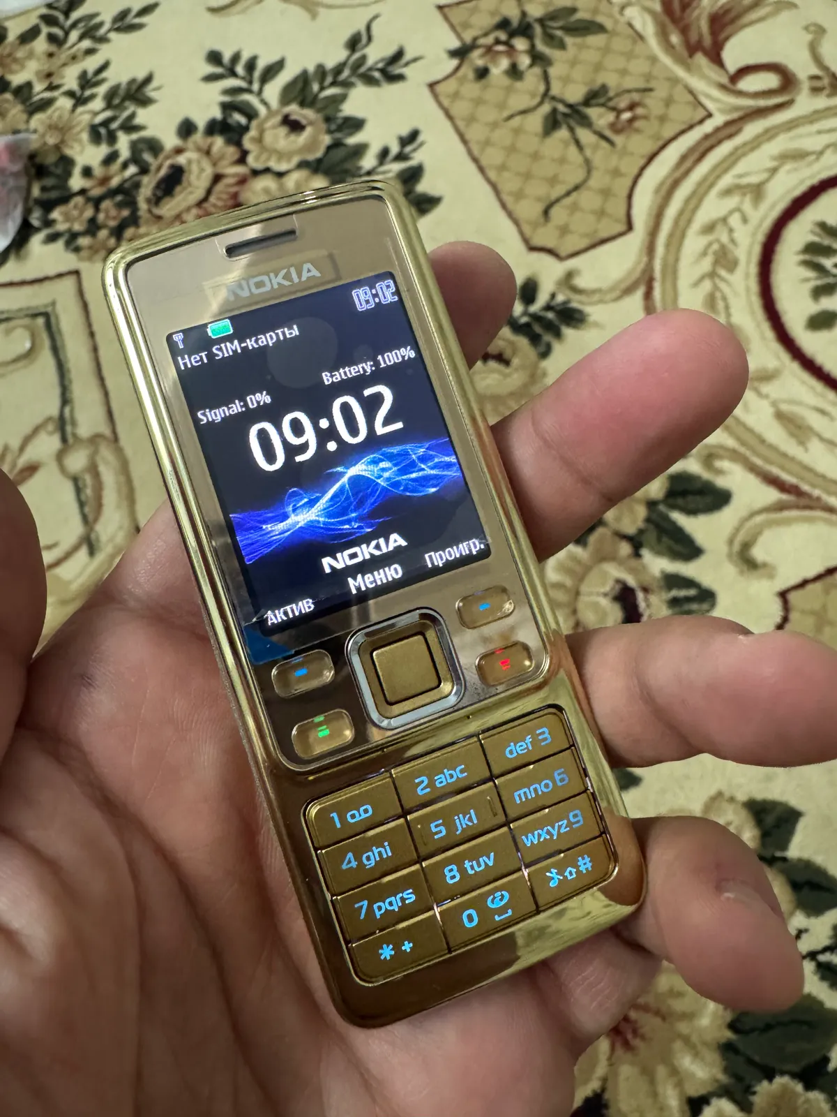 Nokia 6300 Gold сотилади.